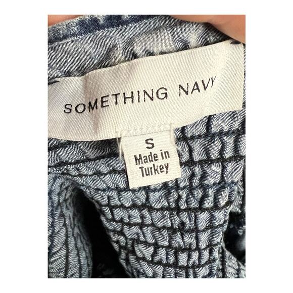 Something Navy Off-Shoulder Puff Sleeve Smocked Chambray Top Blue Women's S Chic - Picture 6 of 7